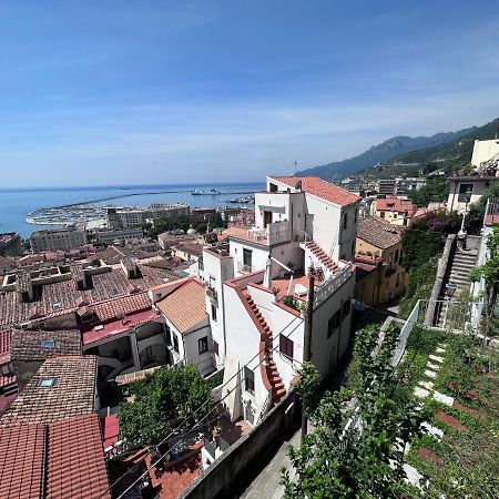 Casa "Positano" Da Ely - Salerno Centro Con Self Check-In Lejlighed Eksteriør billede