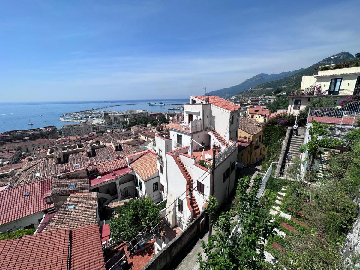 Casa "Positano" Da Ely - Salerno Centro Con Self Check-In Lejlighed Eksteriør billede